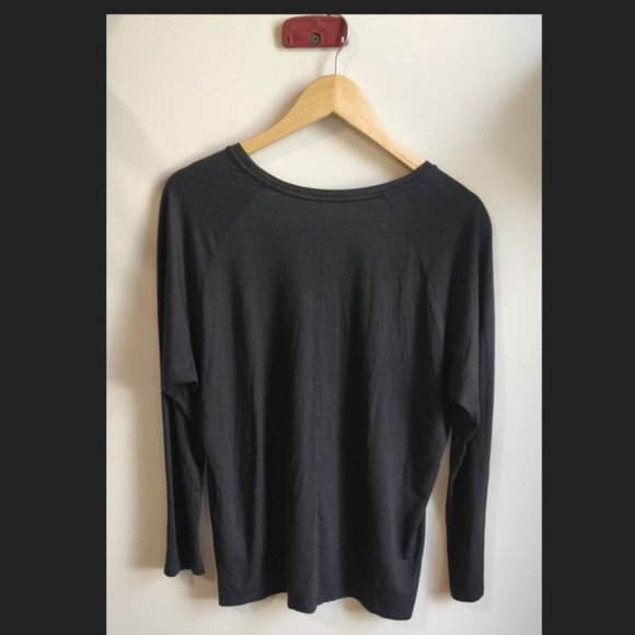 Black long-sleeve tee - Picture 2 of 8